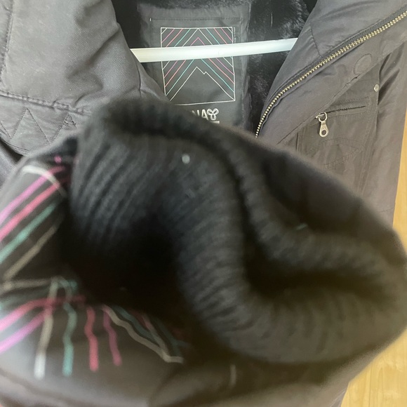 TNA Verbier Vegan Parka - Picture 4 of 15